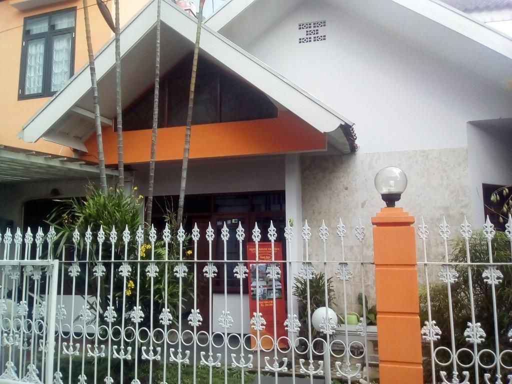 Simply Homy Guest House Pasteur บันดุง ภายนอก รูปภาพ